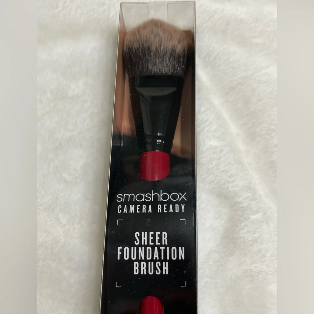 SMASHBOX Sheer Foundation Brush
